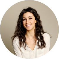 Chelsea Scalia - Magenta headshot