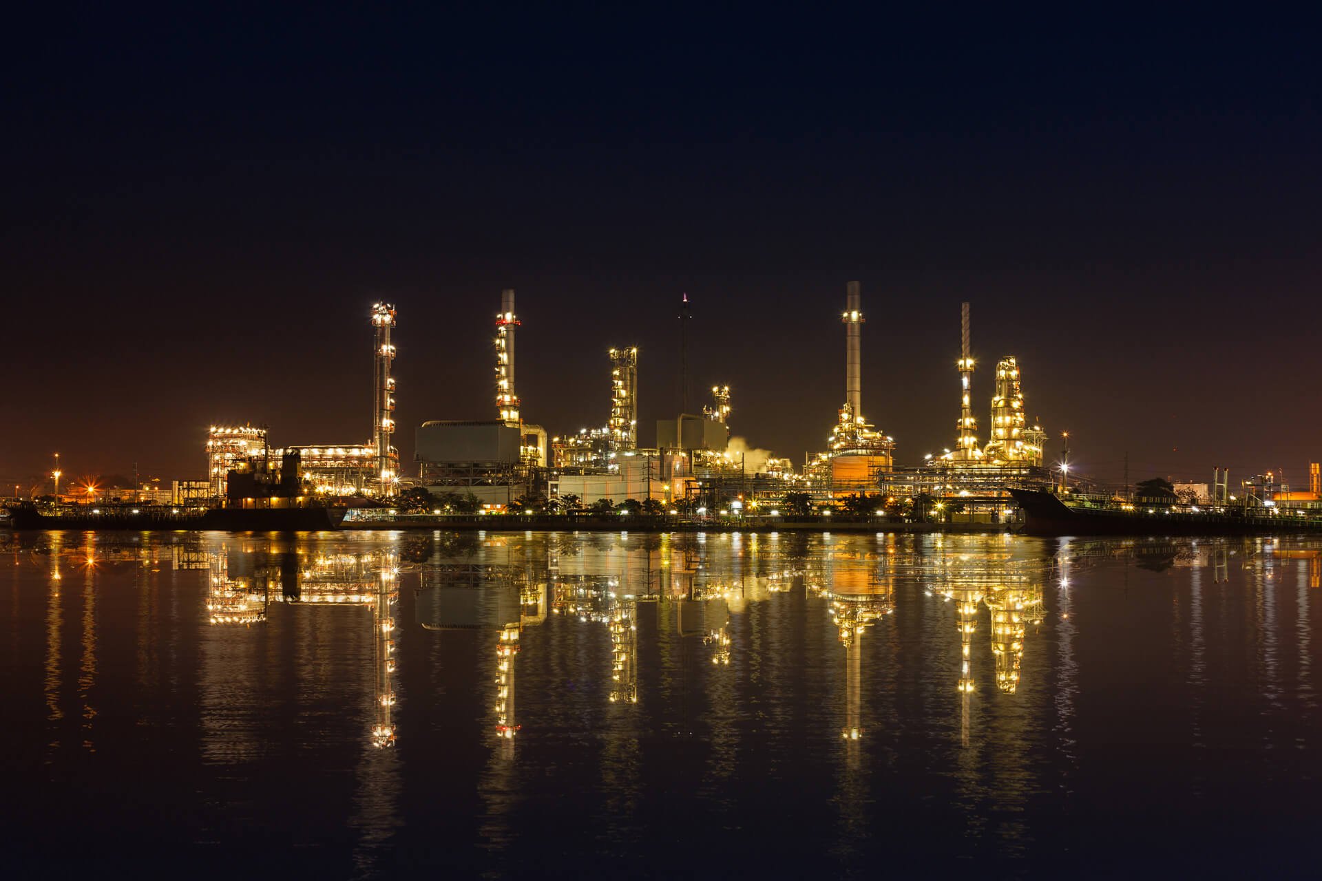 The Oil and Gas Industry uses ERA's software solutions.